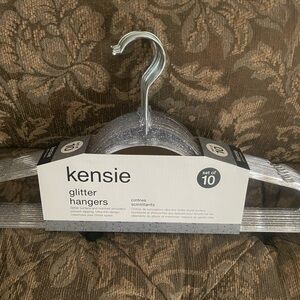 Kensie Silver Glitter Hangers Set